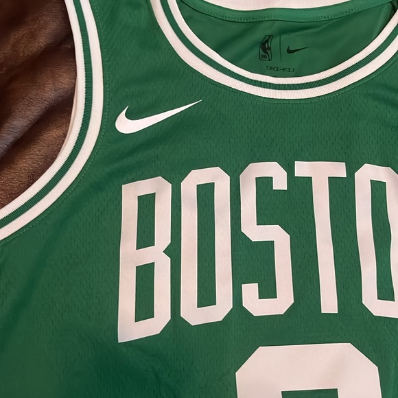Celtics full uniform plus 2 hats - Picture 5 of 15
